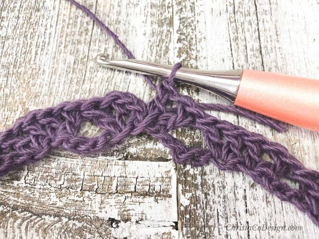 easy crochet lace picture of how to join crochet cowl
