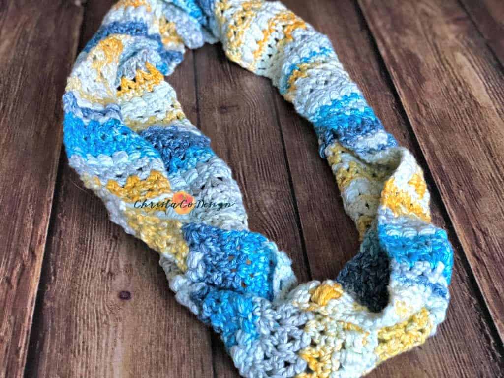 picture of cotton crochet cowl