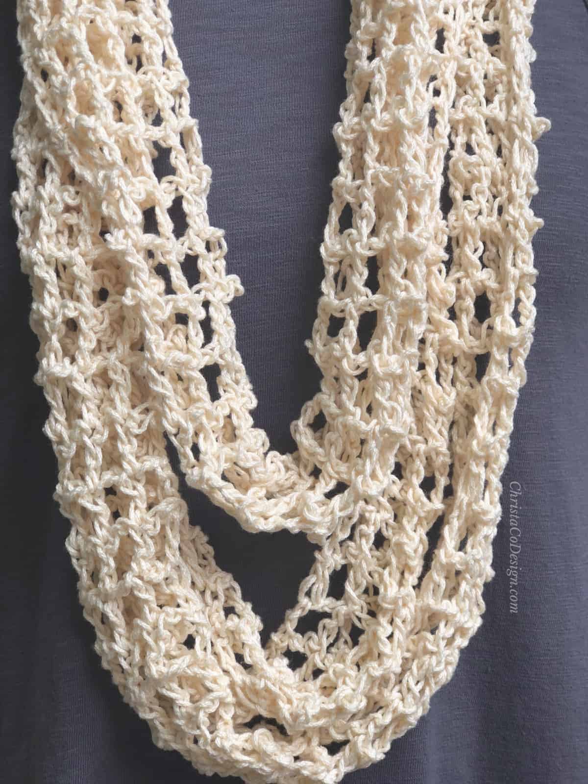 picture of crochet infinity cowl