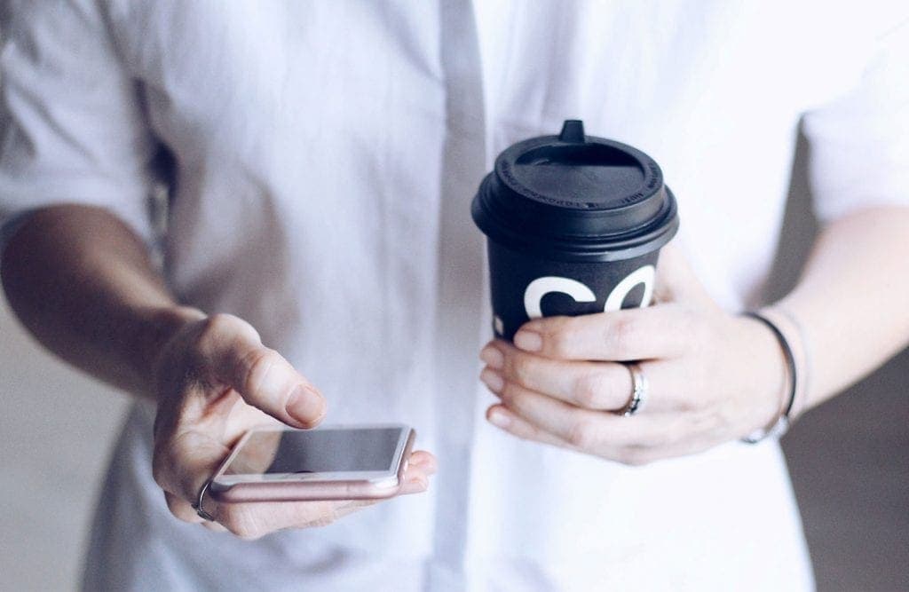 Have you decided it's time to take a break from social media but you're just not sure how to do it? Do you cut all ties or gradually reduce your time? Here's our guide to taking a break from social media the easy way.