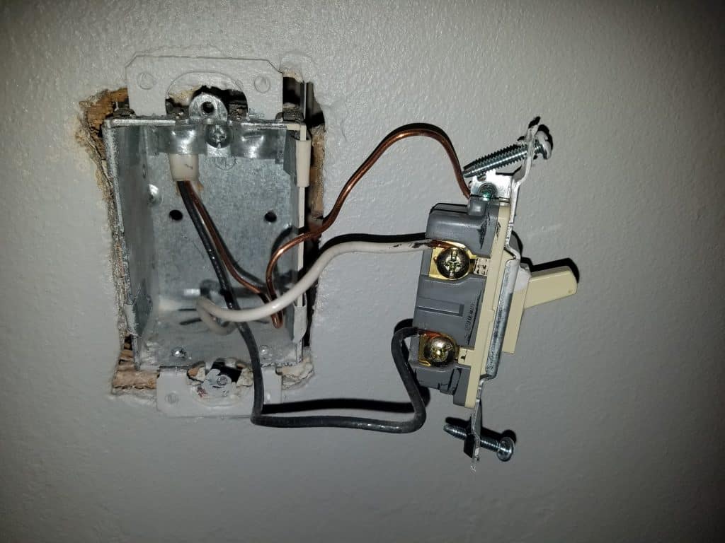 4 Smart Switches That Work With No Neutral Wire