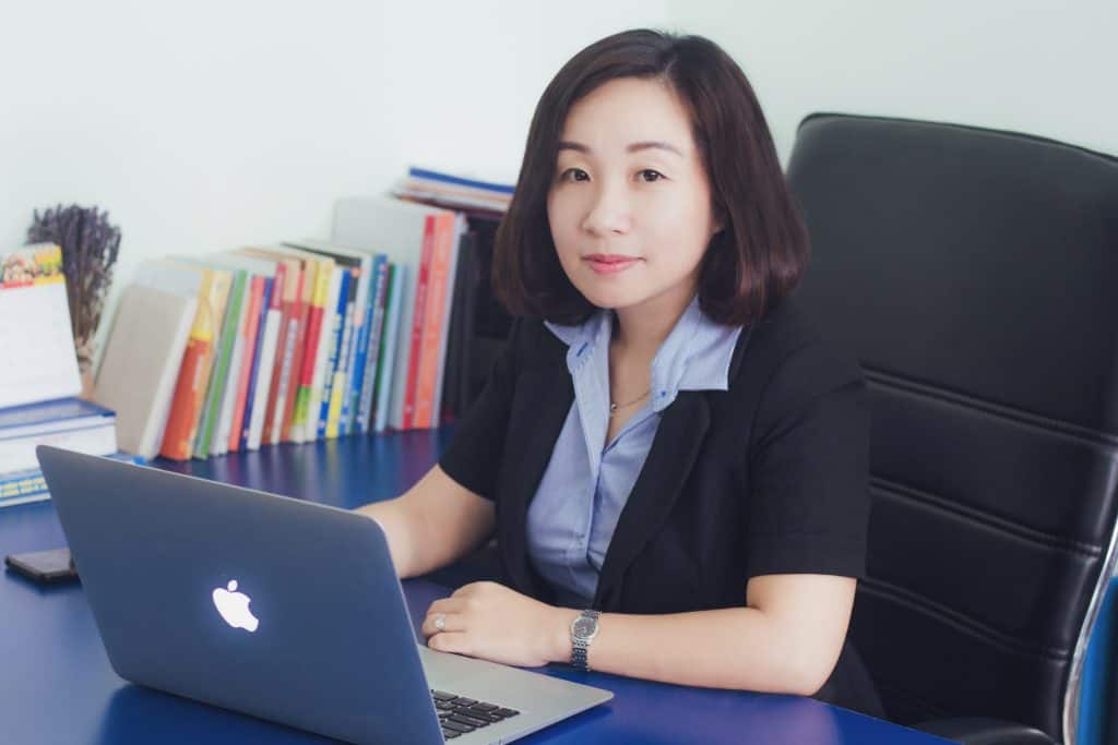Luật Sư Huỳnh Thị Việt Nga