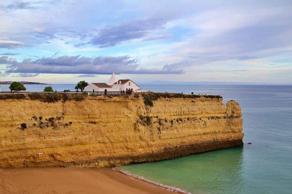 Man sagt die schönsten Strände findet man an der Algarve Man sagt die schönsten Strände findet man an der Algarve