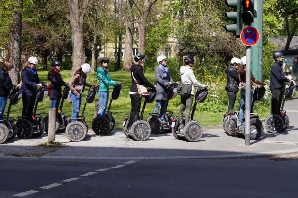 Faule Touristen - Auf dem Segway durch Würzburg.