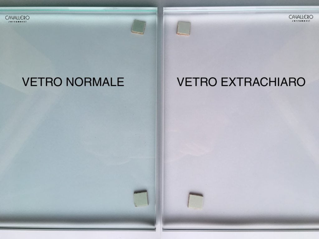 Differenza tra un vetro normale vetro extrachiaro