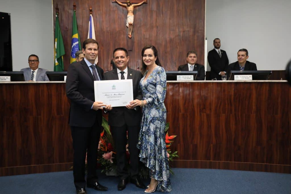 Dr. Adriano Abreu é homenageado em sessão solene na Câmara Municipal de Fortaleza 4 dr adriano abreu dentista em fortaleza homenageado pela camara municipal de fortaleza
