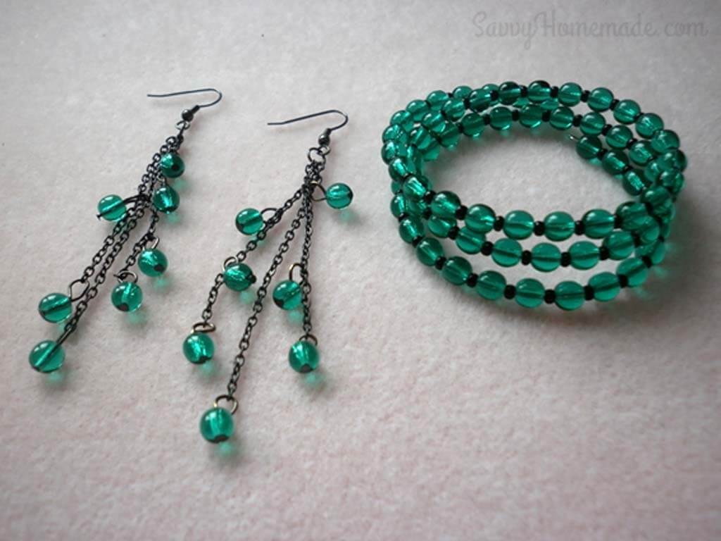 how to gift a memory wire bracelet