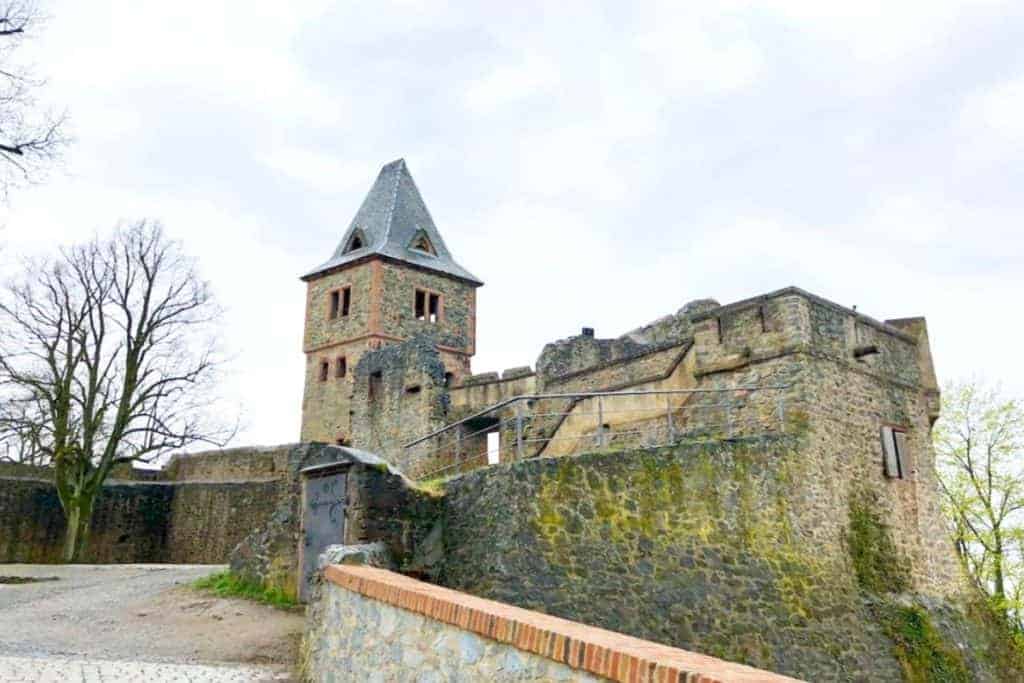 Frankenstein Castle - The best Fairytale castles in Southern Germany. Here's our guide to help you choose the best castles in southern Germany to visit on your Germany road trip. Here are our favourite castles in southern Germany! #castles #germany #wanderingbird #southerngermany #roadtrip #fairytale #castle #burg #cochem