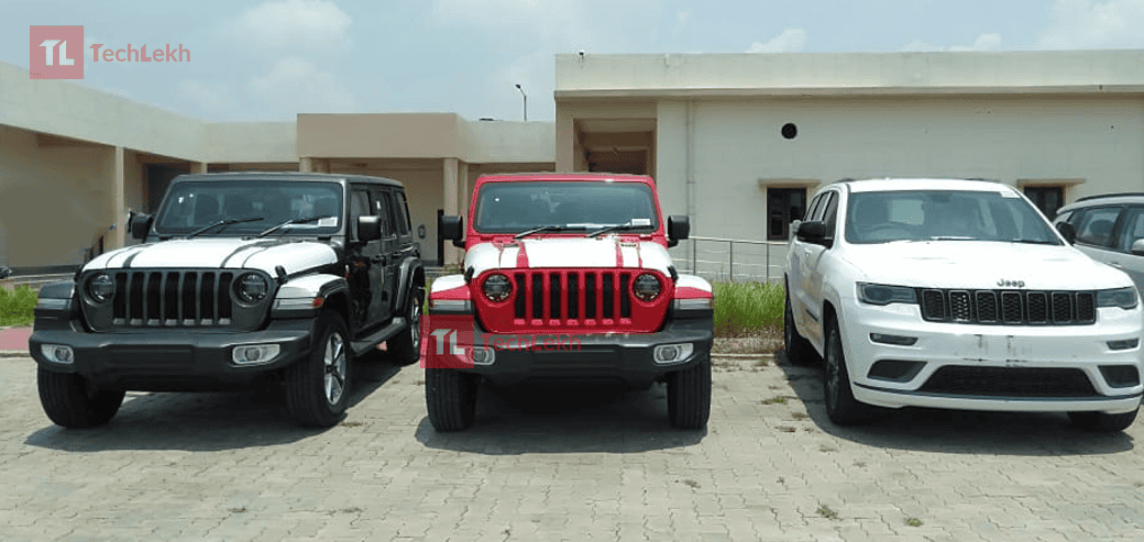 Jeep Wrangler and Grand Cherokee were recently spotted at a customs office