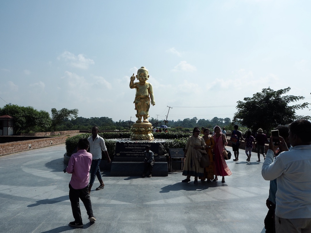Goldener Baby-Buddha in Lumbini