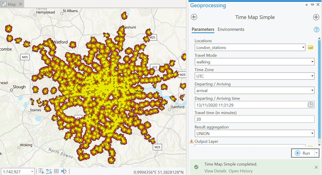 Isochrone map of walking times in central London in ArcGIS.
