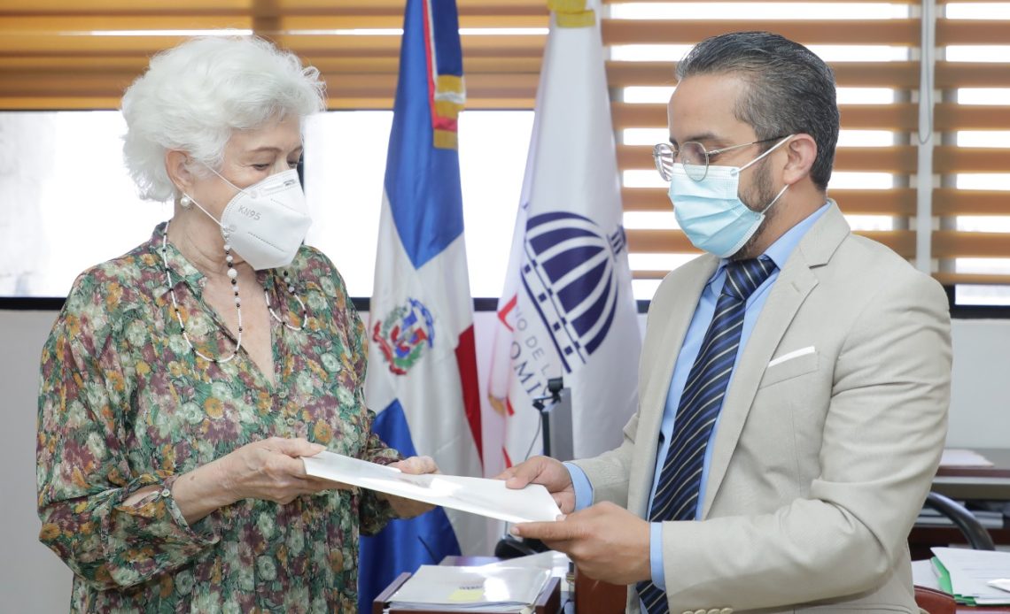 Milagros Ortiz Bosch. y PGR.