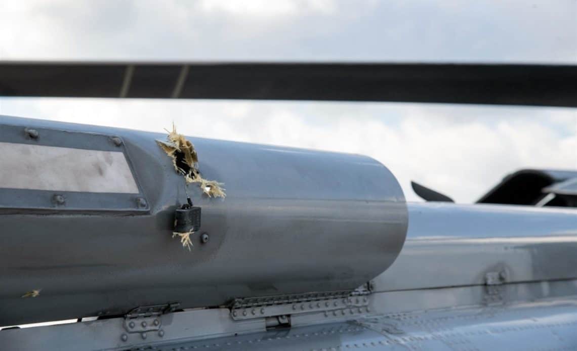 Duque sale ileso de atentado contra helicóptero ...