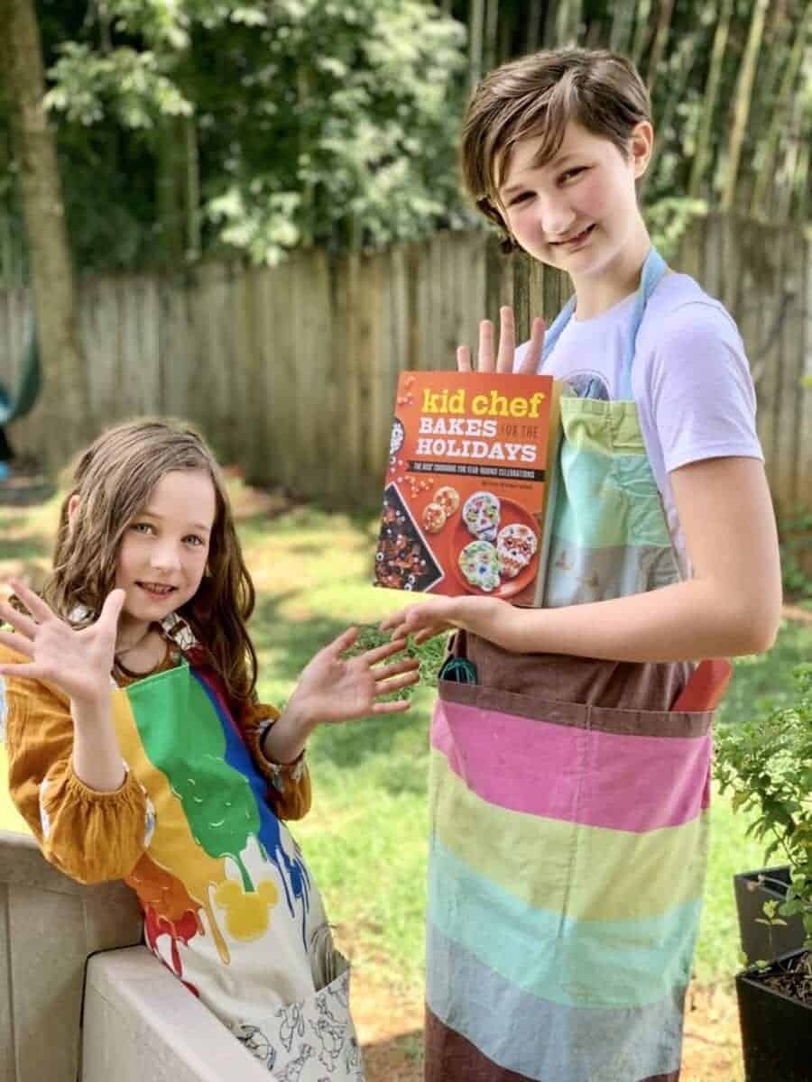 Kid Chef Bakes Holidays
