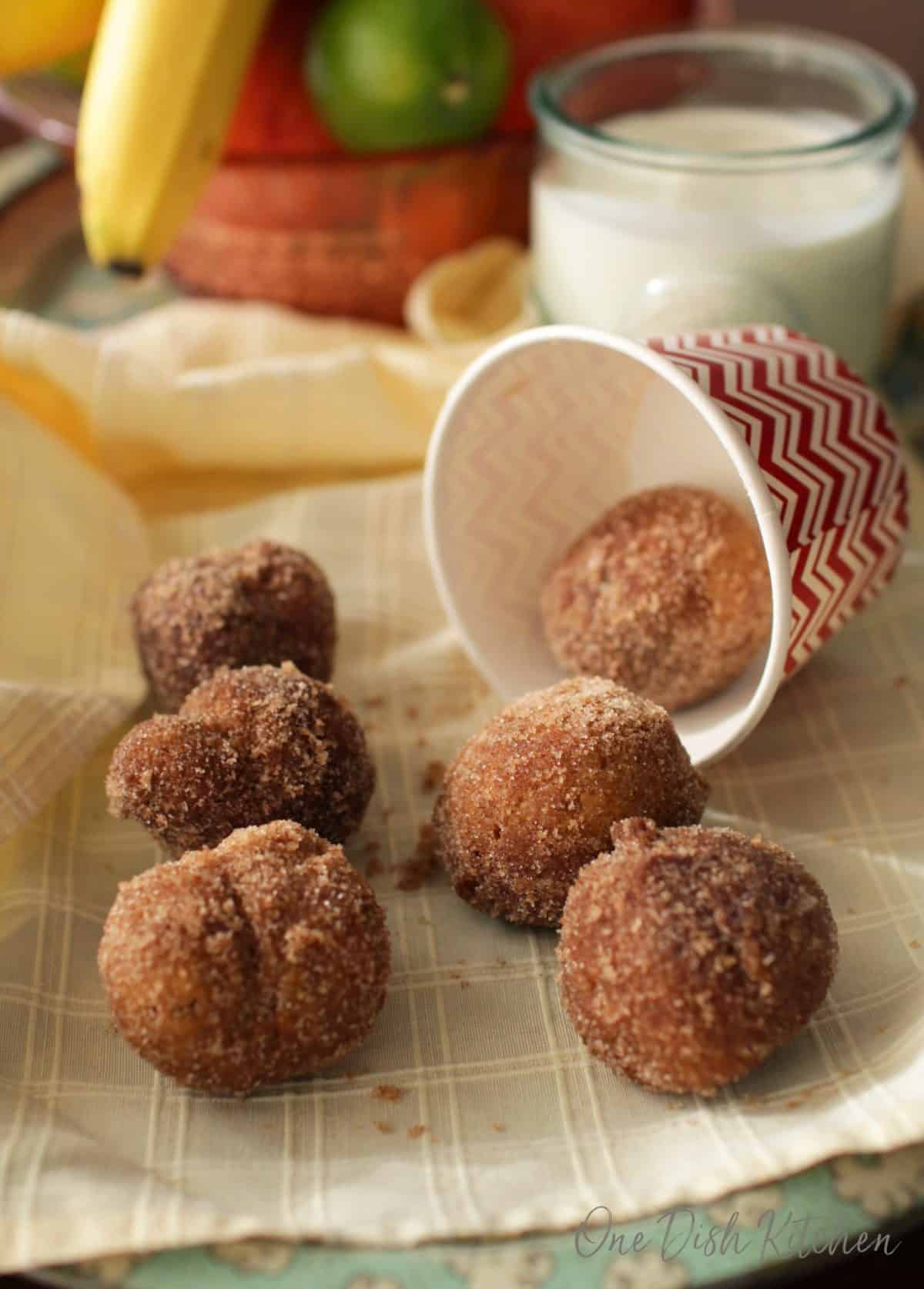 Small Batch Donut Holes Recipe No Yeast One Dish Kitchen