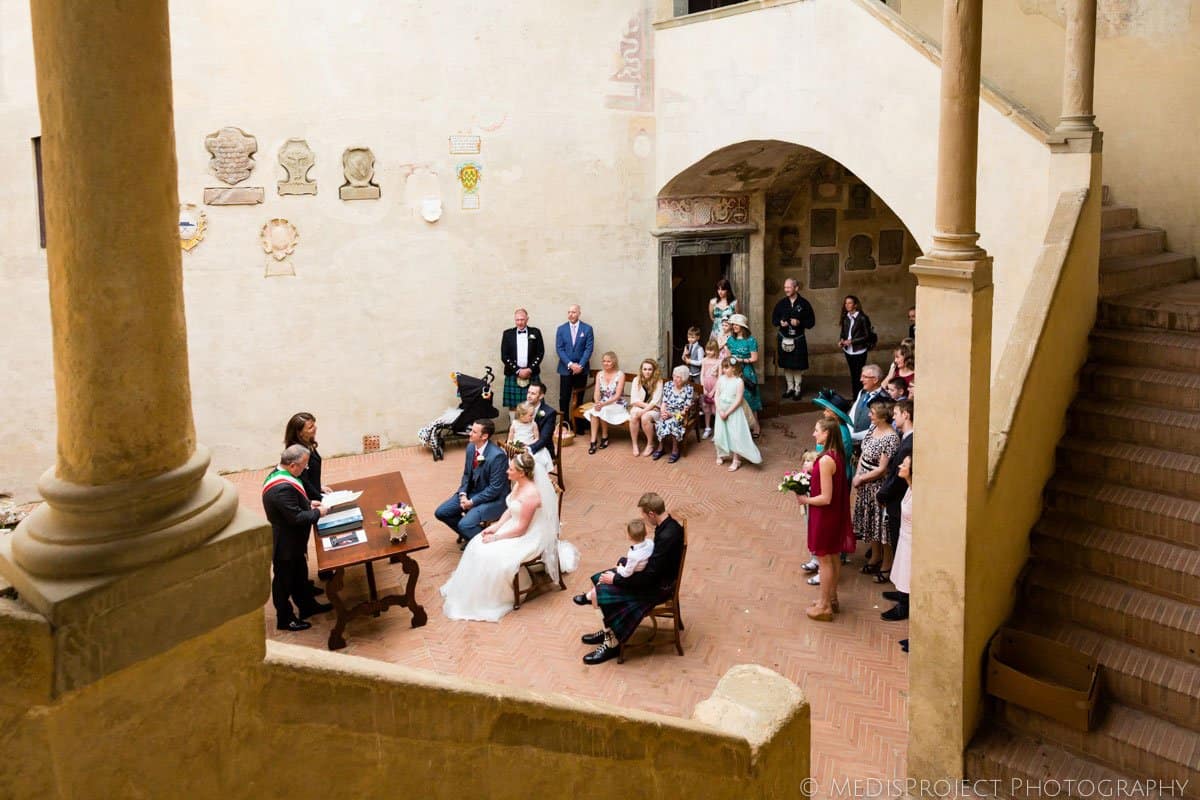 wedding in Certaldo town hall