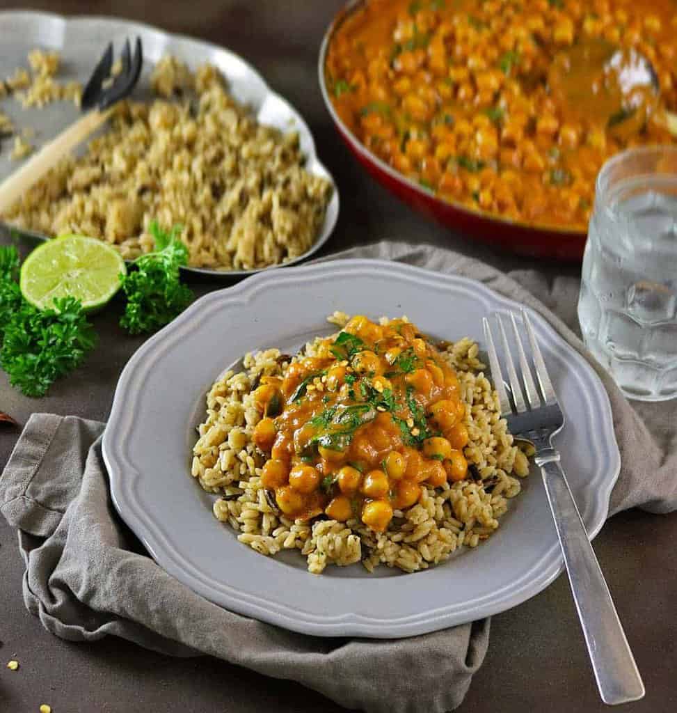 Easy Chickpea & Spinach Curry - With Uncle Ben's Rice. Recipe at http://RunninSrilankan.com #BensBeginners #UncleBensPromo