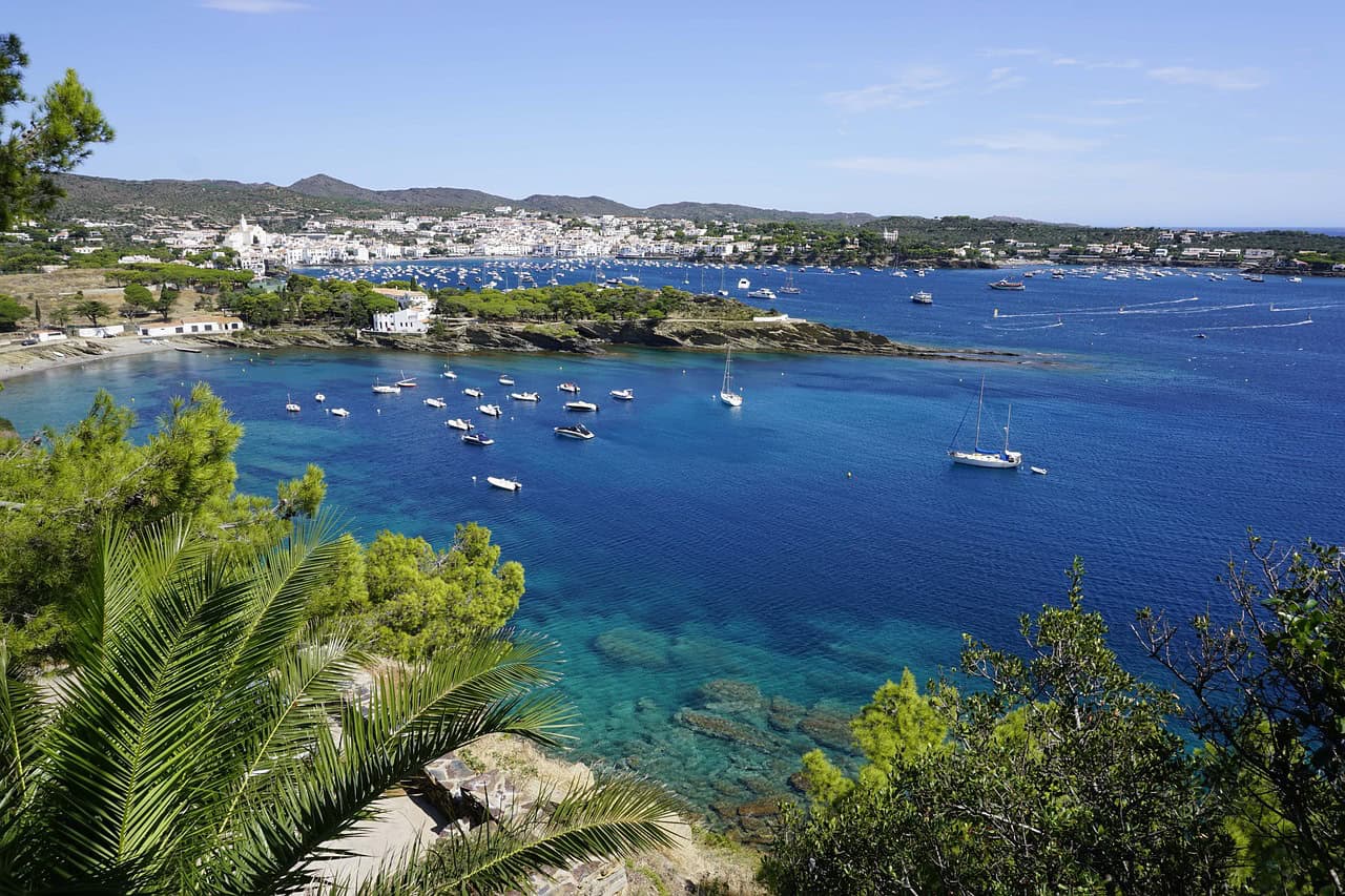 Urlaub in Cadaques Flug nach Barcelona Girona und von dort aus weiter Urlaub in Cadaques Flug nach Barcelona Girona und von dort aus weiter