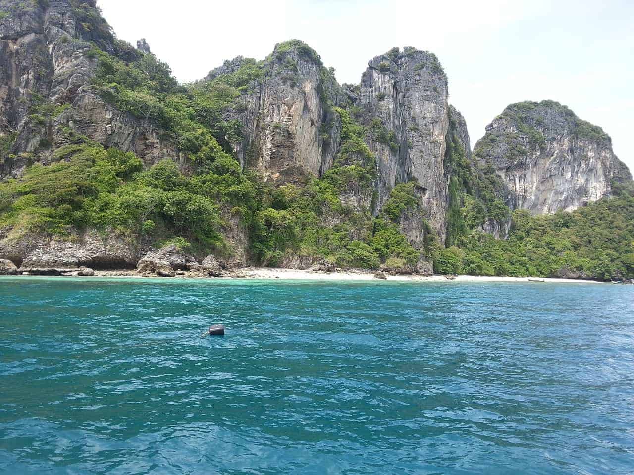 Flug nach Thailand in eine atemberaubende Kulisse Flug nach Thailand in eine atemberaubende Kulisse