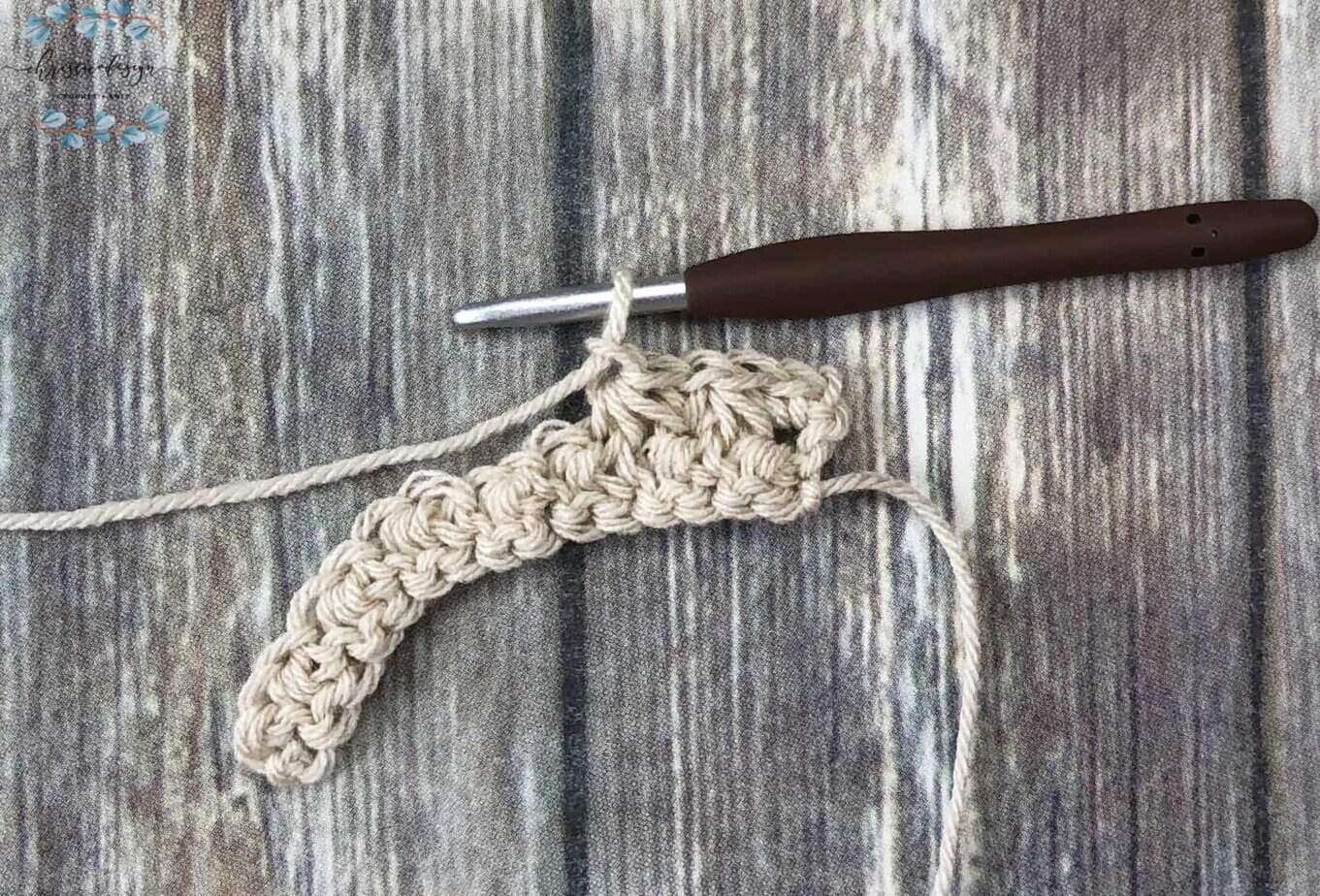 picture of second trinity stitch in row 2