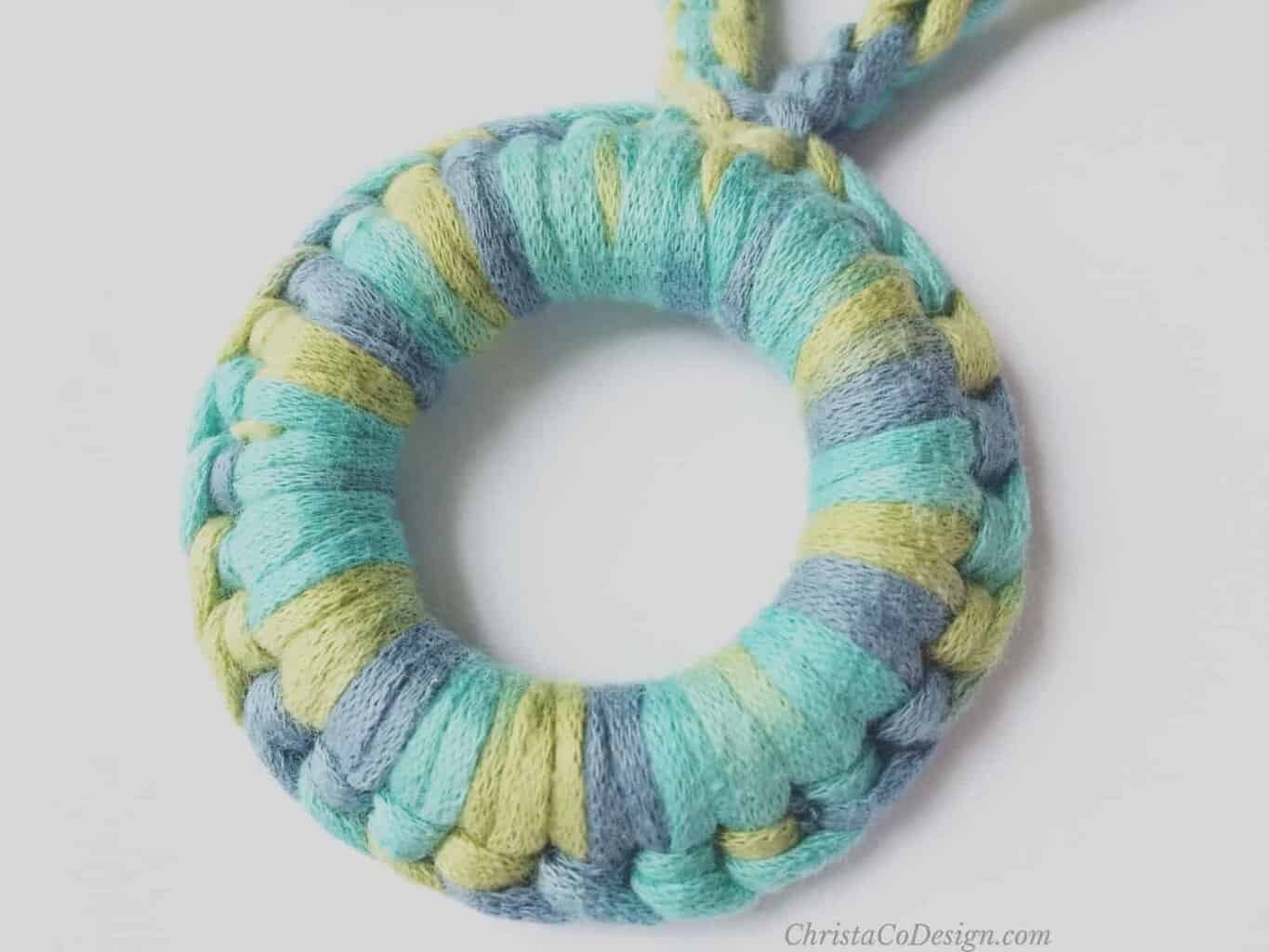 picture of crochet stitch around ring