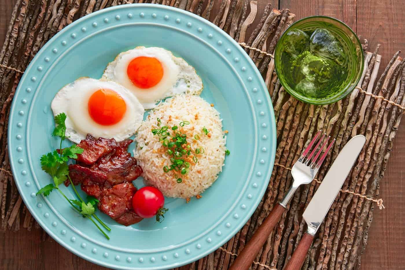 Tosilog Recipe Filipino Breakfast With Tocino Garlic Rice Fried Eggs
