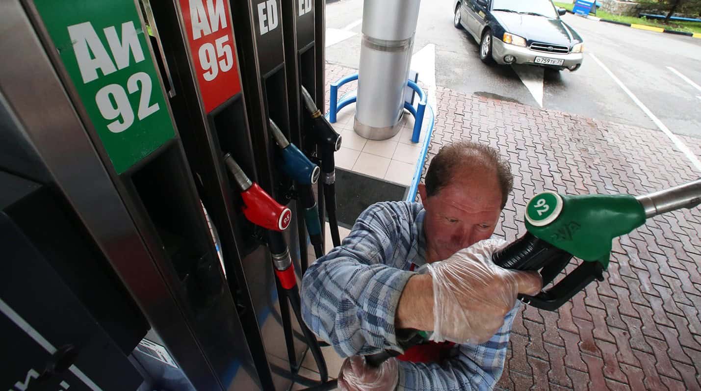 Бензин дорожает на АЗС во всех округах России кроме ДФО