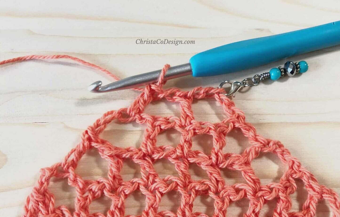 picture of crochet mesh triangle decrease to one