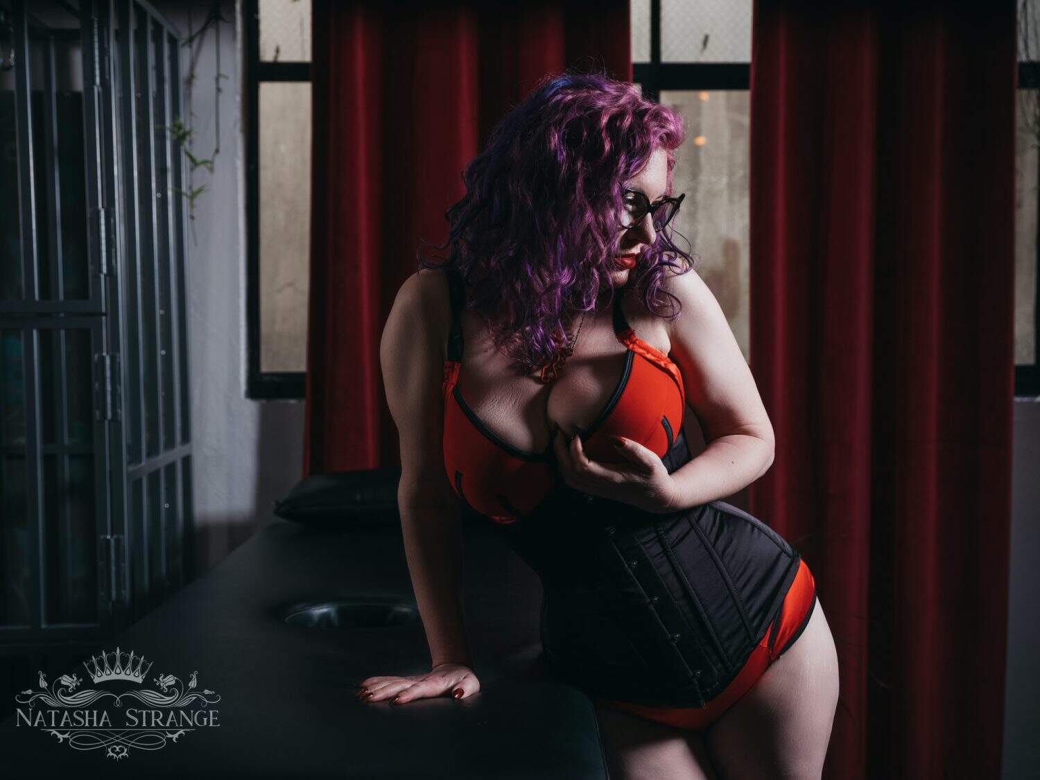 Portland Dominatrix Worship