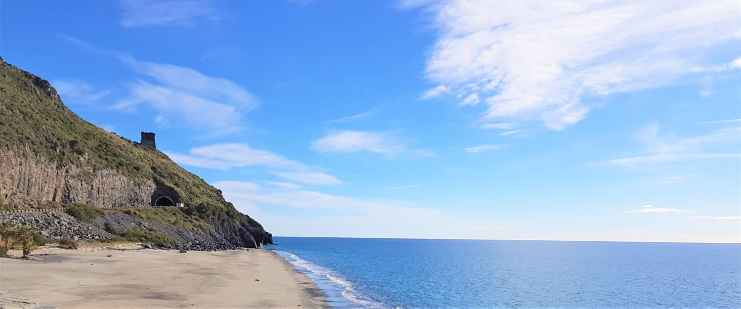 La Spiaggia del Troncone di Camerota, dove si trova e come ...