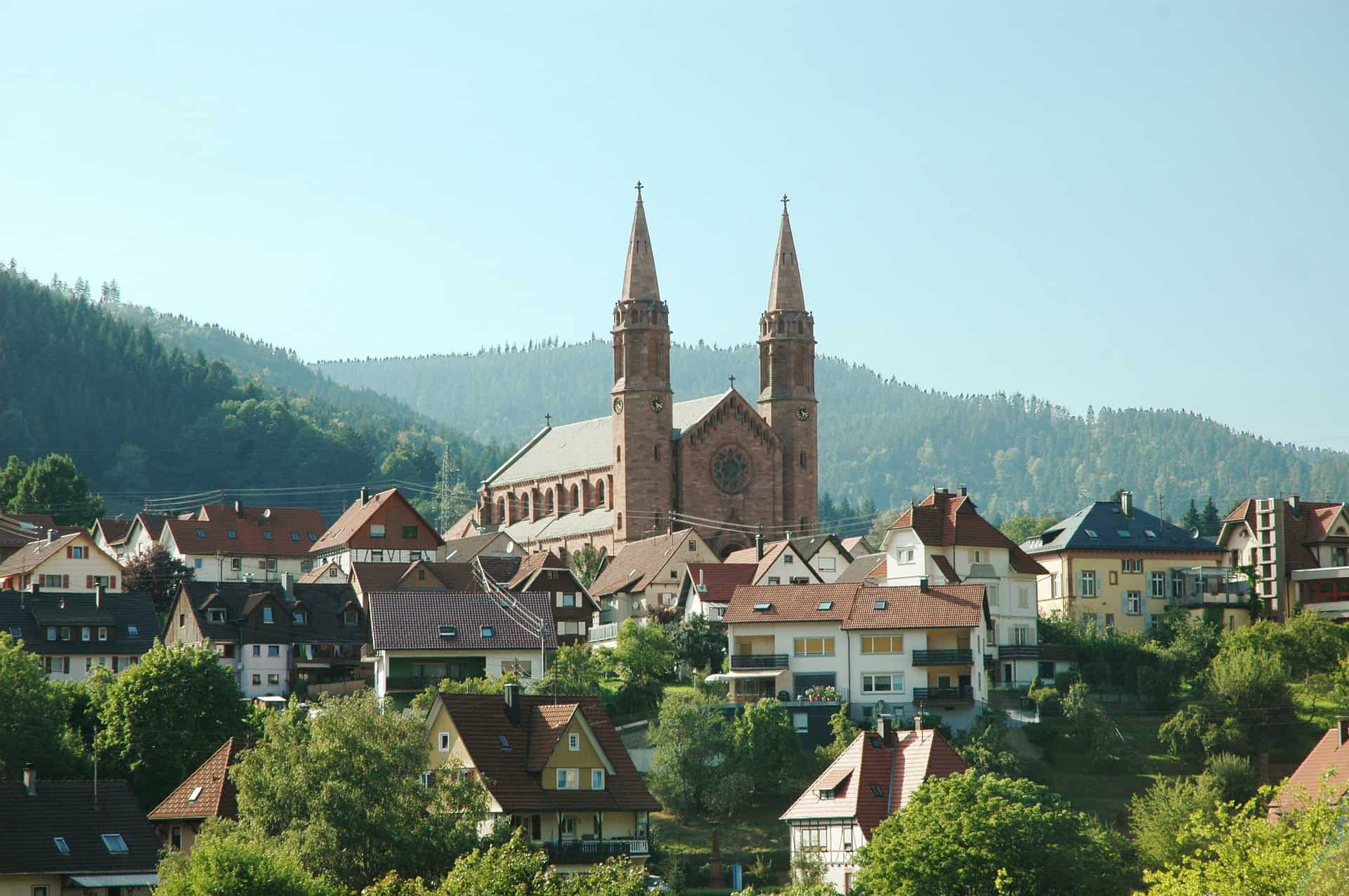 Forbach hier befindet sich einer der ersten Baumzelt Hotels in Deutschland Forbach hier befindet sich einer der ersten Baumzelt Hotels in Deutschland