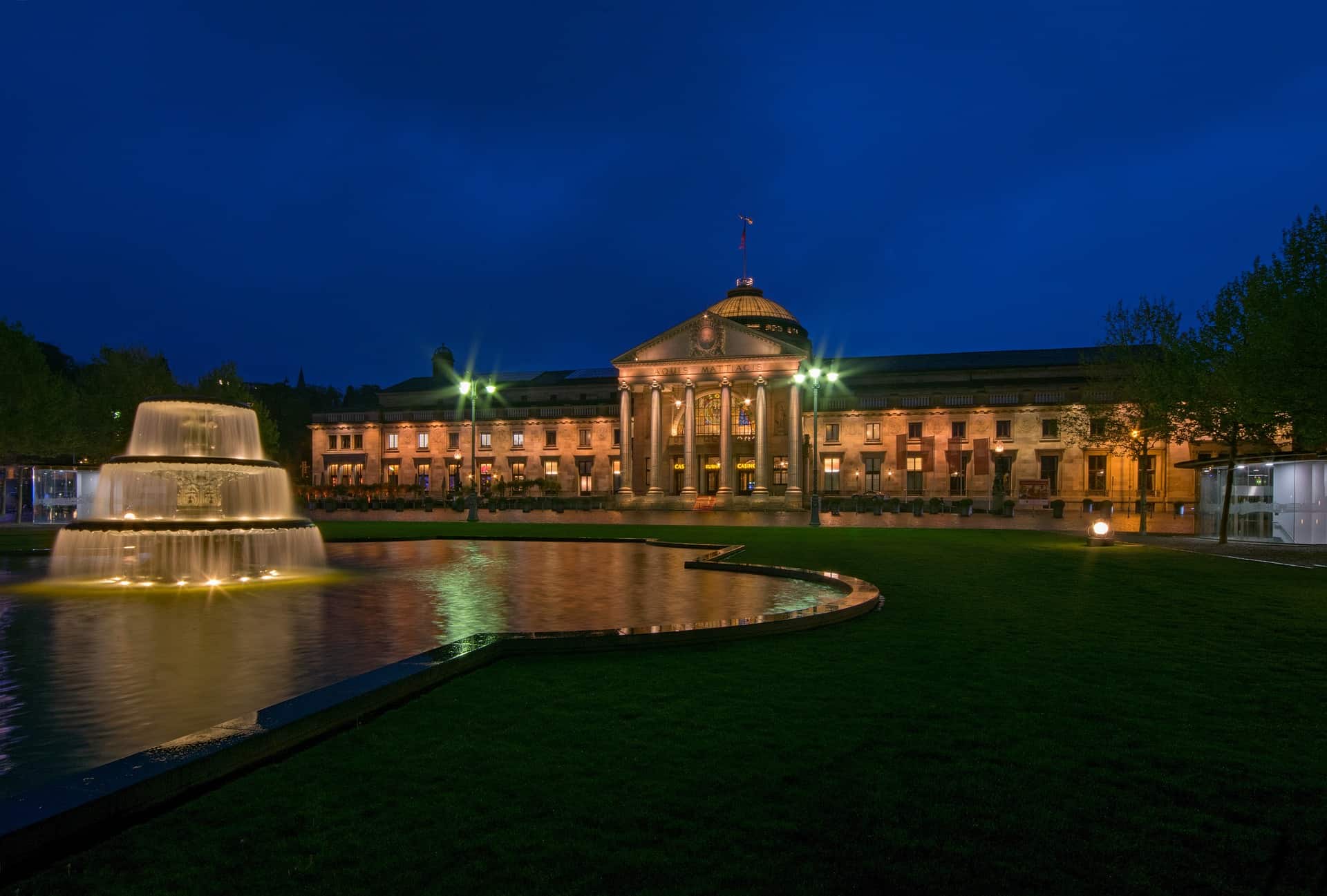 Kurhaus in der hessischen Landeshauptstadt Kurhaus in der hessischen Landeshauptstadt