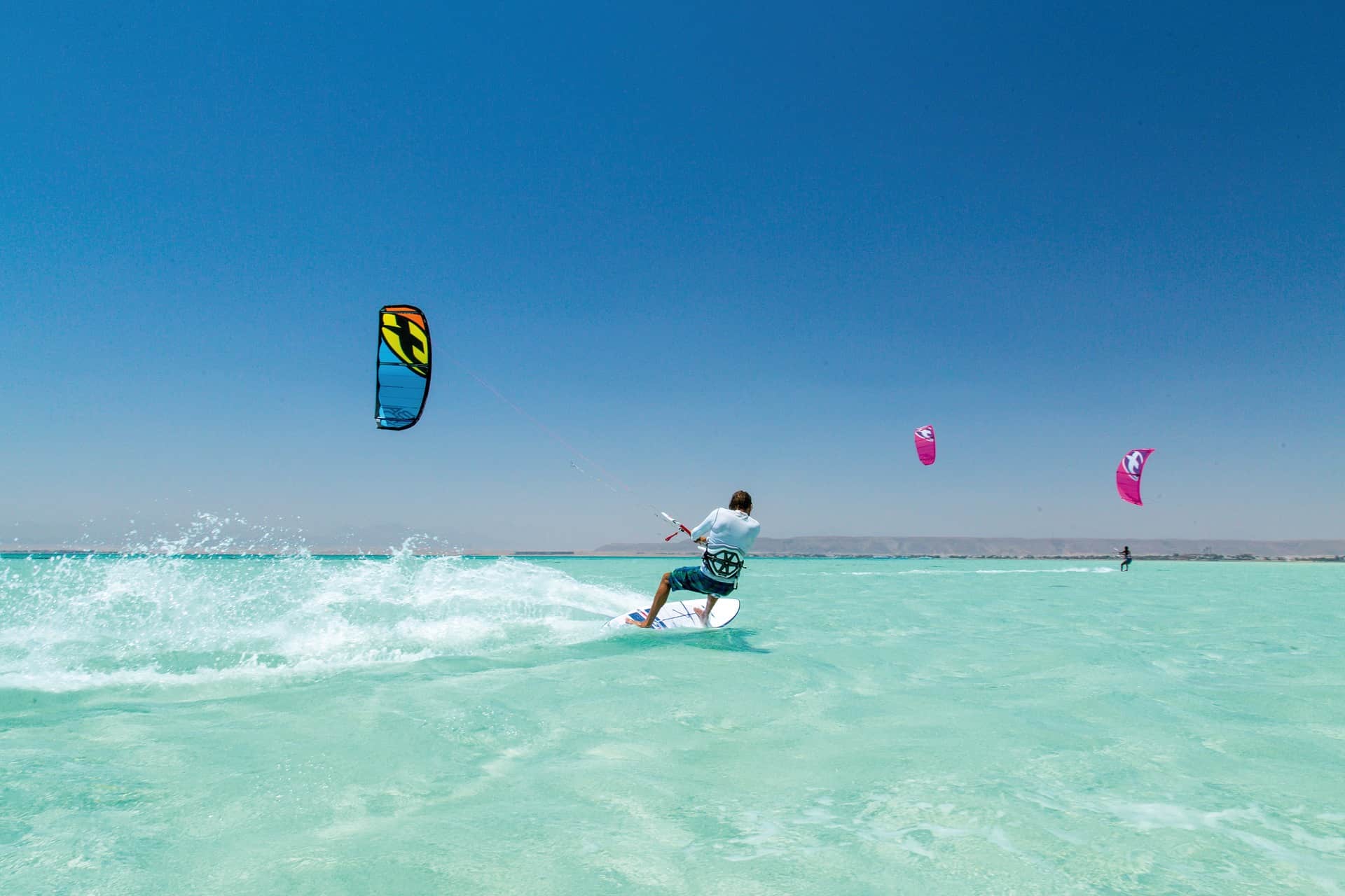 Kite Surfing im roten Meer- Urlaub Hurghada Kite Surfing im roten Meer- Urlaub Hurghada