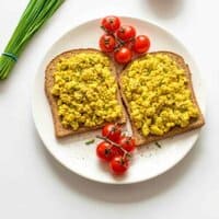 tofu scramble on 2 slices of toast
