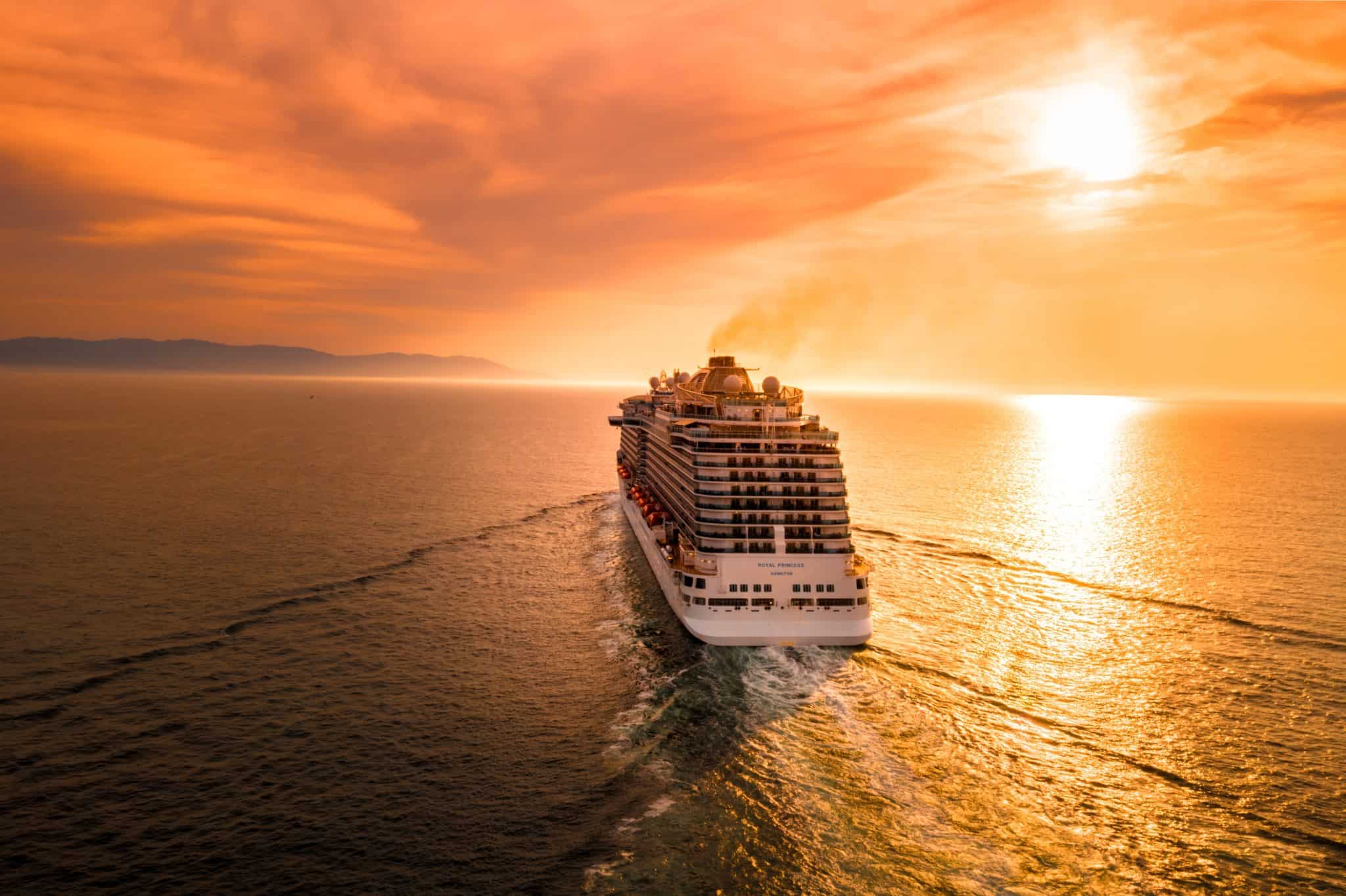Kreuzfahrt in den Sonnenuntergang