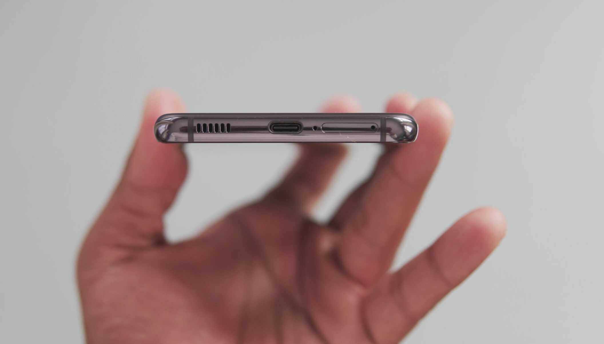 Samsung Galaxy S21 Charging Port