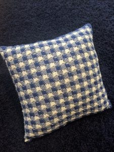 gingham crochet pillow