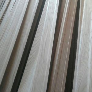 Плинтус ЕВРО (<b>дуб</b>), 1с, длина 1,7-3,0 м, размеры 15х70 мм