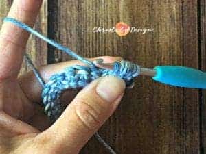 picture of bead stitch tutorial 7 loops of yarn on hook