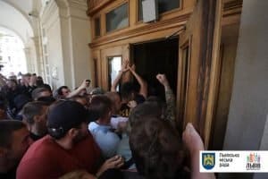 У Львові протестувальники У Львові протестувальники
