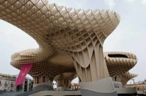 Metropol Parasol in Sevilla von Jürgen Mayer H. Foto: Anual/Wikimedia, Lizenz:, CC-BY