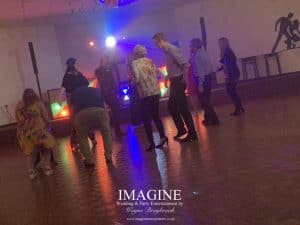 Andrews "Retro Botanical" themed party with the 80s Roadshow