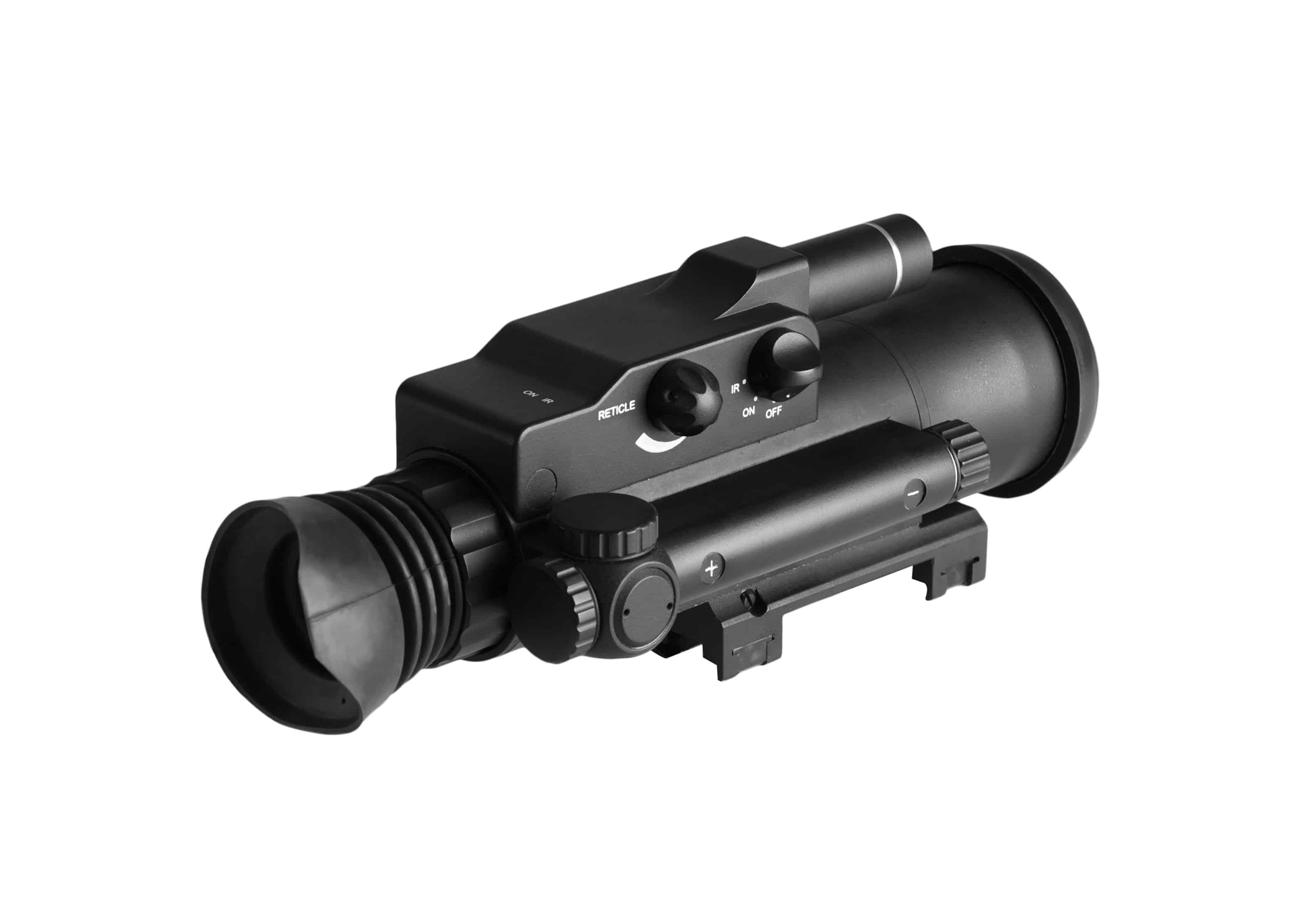 Monocular vs Binocular - Which Are Better for Going Hunting?