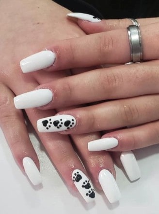 Black and White Nail Design