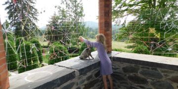 Spinning charlotte's web at naumkeag