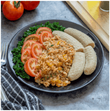Saltfish, tomatoes and green banana
