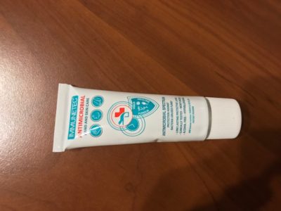 Kesztyű helyettesítő kézkrém