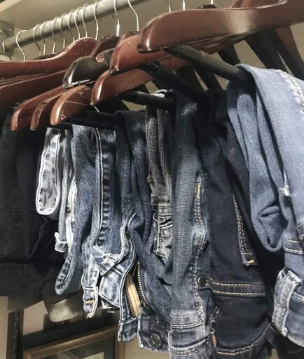 Easy Closet Organizing