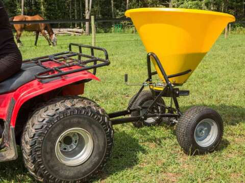 EXTRA LARGE TOW Behind Broadcast Fertilizer Spreader Seed Hopper Melt