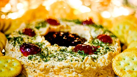 Christmas Cheese Ball Wreath